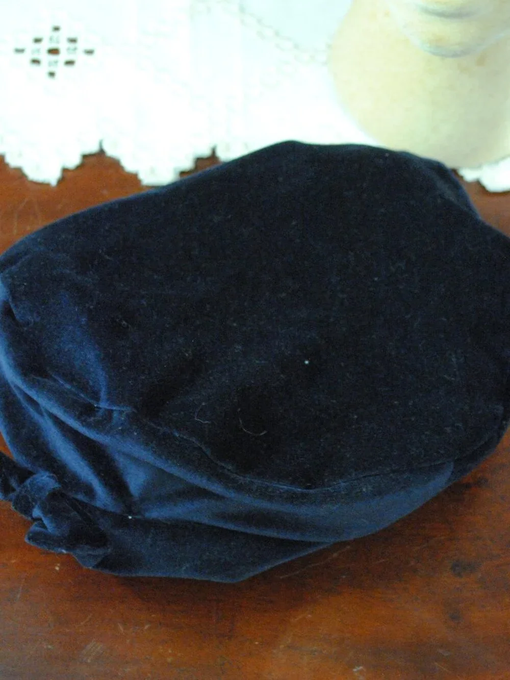 Vintage Girls' Dark Blue Velvet / Velveteen Beret Hat 4T 1990s
